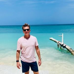 Meet your Posher, Chris